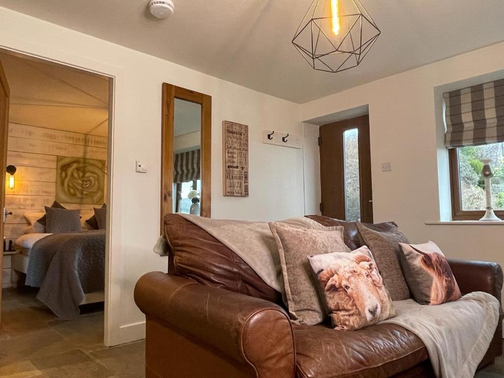 Hollies Cottage Кийли Екстериор снимка